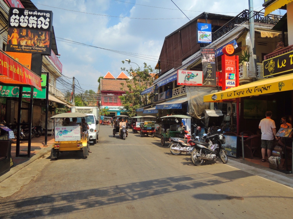 Pub Street bei Tag